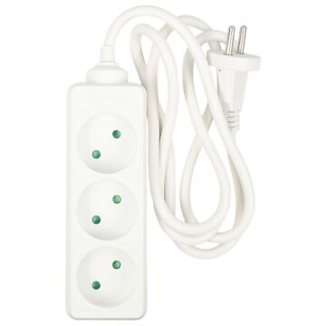 015579 Stekkerdoos 3-voudig 2X1.5 mm + 1.5 mtr